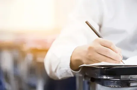 TOEIC多益補習班推薦首選，專業多益名師授課指導，提供實體、線上多元學習模式，搭配多益模擬考及解析