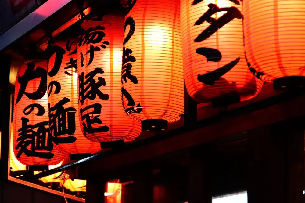嘗遍日本美食，和老闆聊到深夜